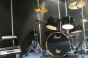 大阪府門真市元町の音楽スタジオ　grun studio〈グランスタジオ〉■常設機材
drums:Pearl EX825
bass:H&K QT-600
guitar:Marshall JVM-210H,1960A／Fender'65 Twin Reverb