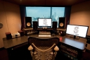 東京都目黒区の音楽スタジオ STUDIO SEEZEControl Room & Booth (13帖&1.5帖)
ワンフロア占有。自然光の入る見晴らしの良いコントロールルームを持ち、別フロア合わせて最大3ブースでの同時録音やドラムの録音も可能。 東京都目黒区の音楽スタジオ STUDIO SEEZEControl Room & Booth (13帖&1.5帖)
ワンフロア占有。自然光の入る見晴らしの良いコントロールルームを持ち、別フロア合わせて最大3ブースでの同時録音やドラムの録音も可能。