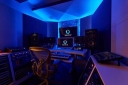 東京都江戸川区の音楽スタジオ studio わらっぱこだわりの照明で、作業に集中できます。 東京都江戸川区の音楽スタジオ studio わらっぱこだわりの照明で、作業に集中できます。